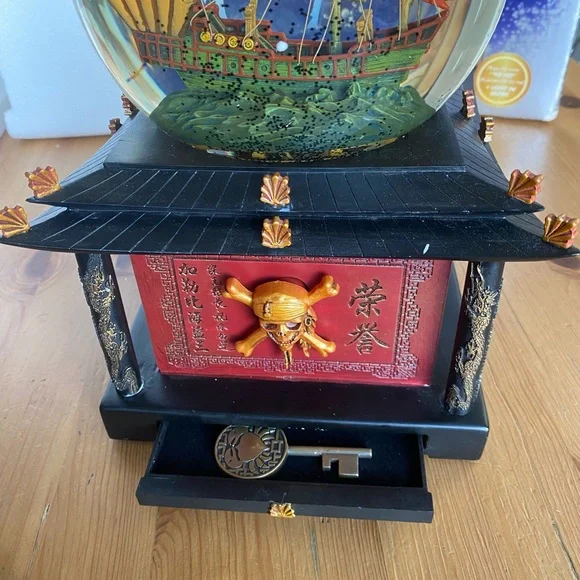 Pirates of the Caribbean At Worlds End snow globe
